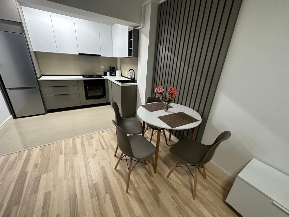 Modern Gray / Designed Apartamento Iasi Exterior foto
